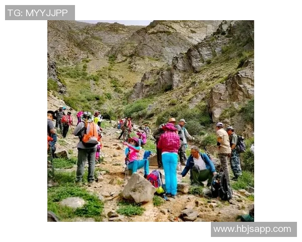 当热情球迷在人海中意外邂逅偶像级足球巨星的那一刻心潮澎湃 当热情球迷在人海中意外邂逅偶像级足球巨星的那一刻心潮澎湃
