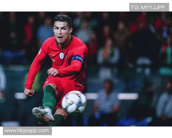 聚焦足球星不规则现象探秘球场背后的技艺与奇异轨迹